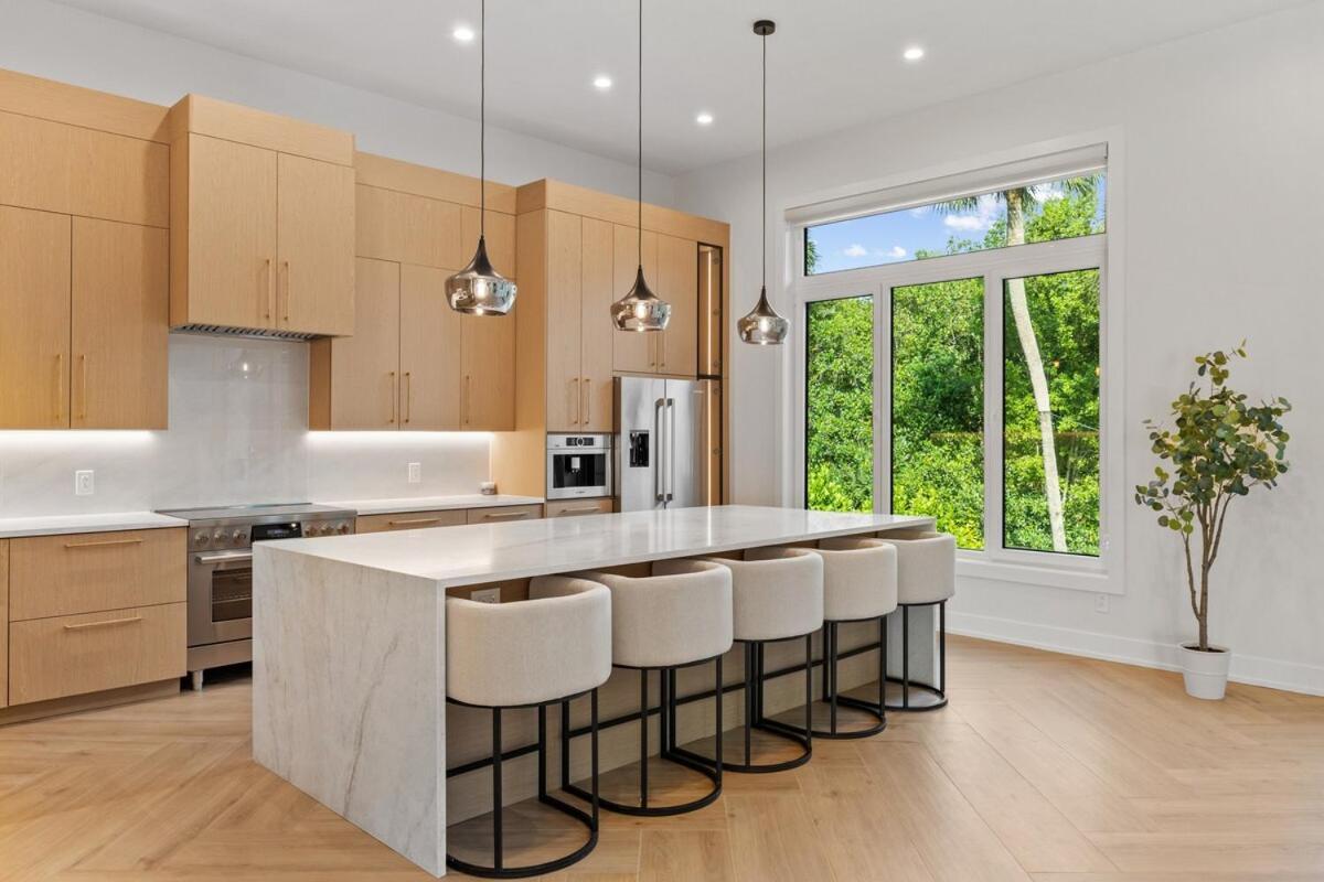 Luxurious Retreat! Naples