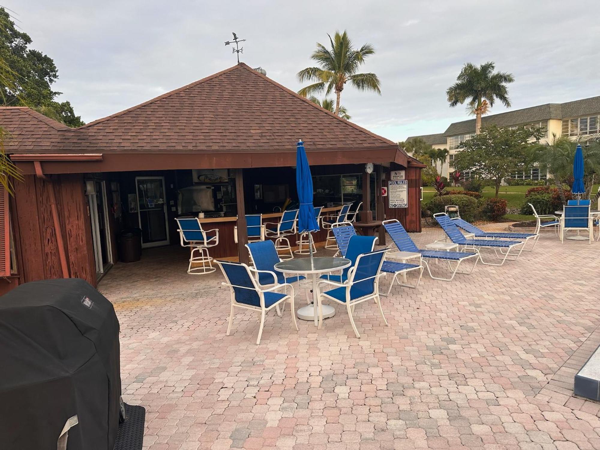 Aparthotel Stunning 2-bd Naples, 55+, Pool, Chickee, Golf