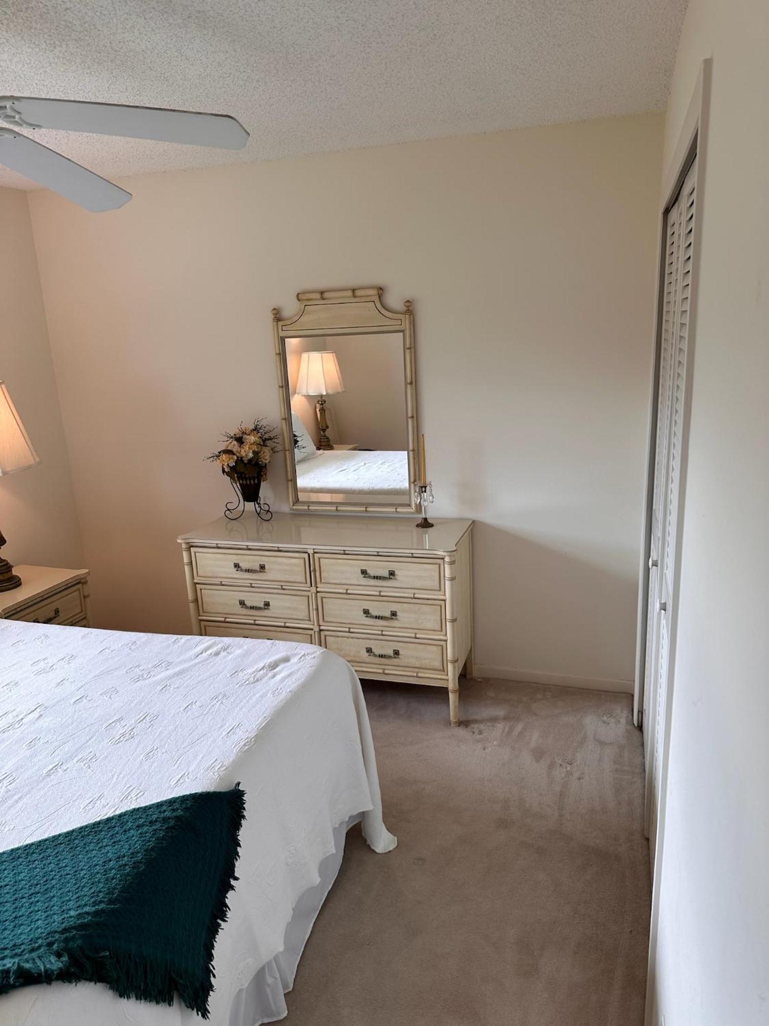 Aparthotel Stunning 2-bd Naples, 55+, Pool, Chickee, Golf *
