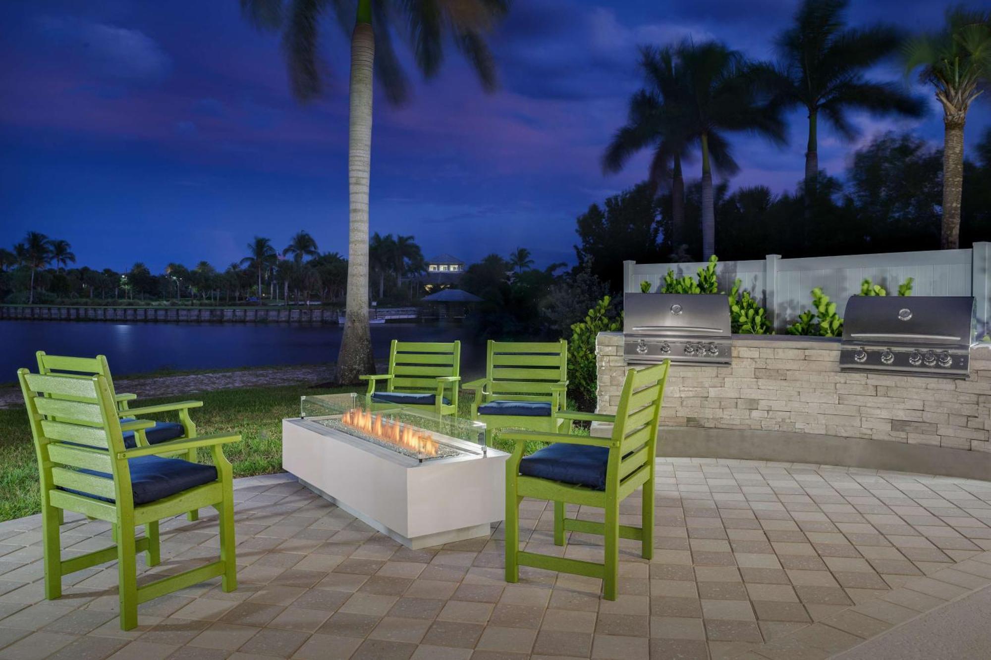 Hampton & Naples South Hotel