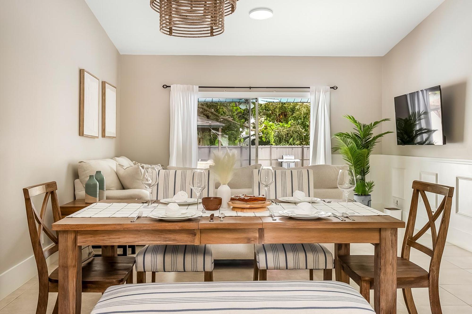 Holiday home 6 Bedrooms, Two Villas, Heated Pool, 2mil To Downtown Naples