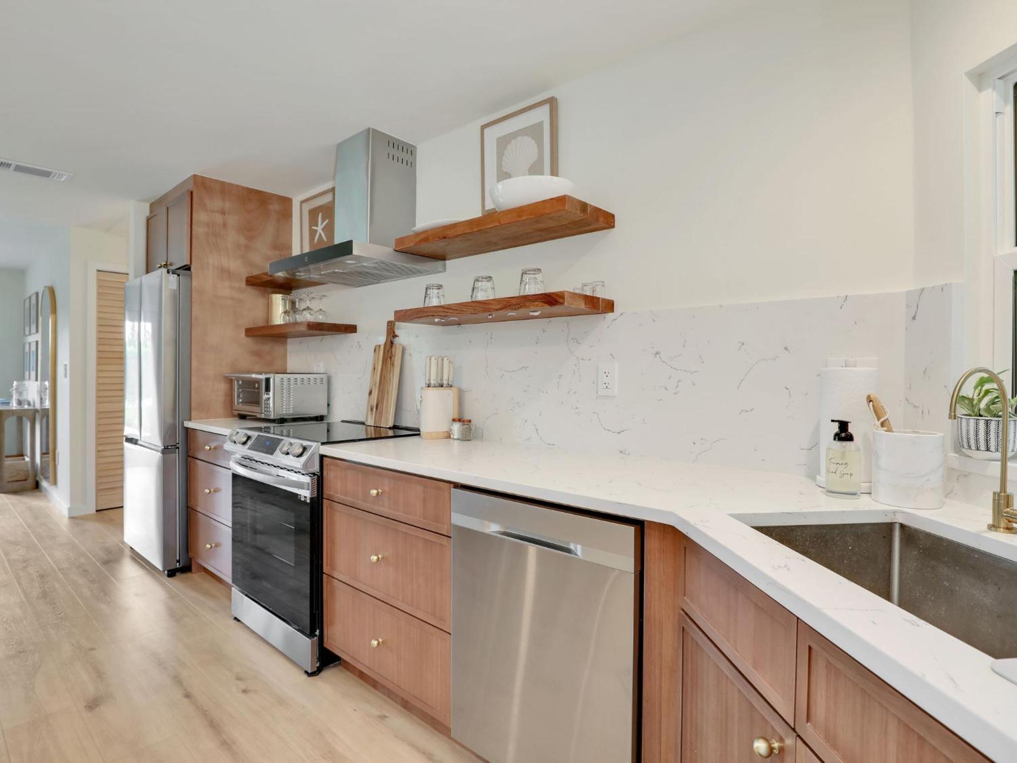 Charming Two-king-bedroom House In Delightful Holiday home