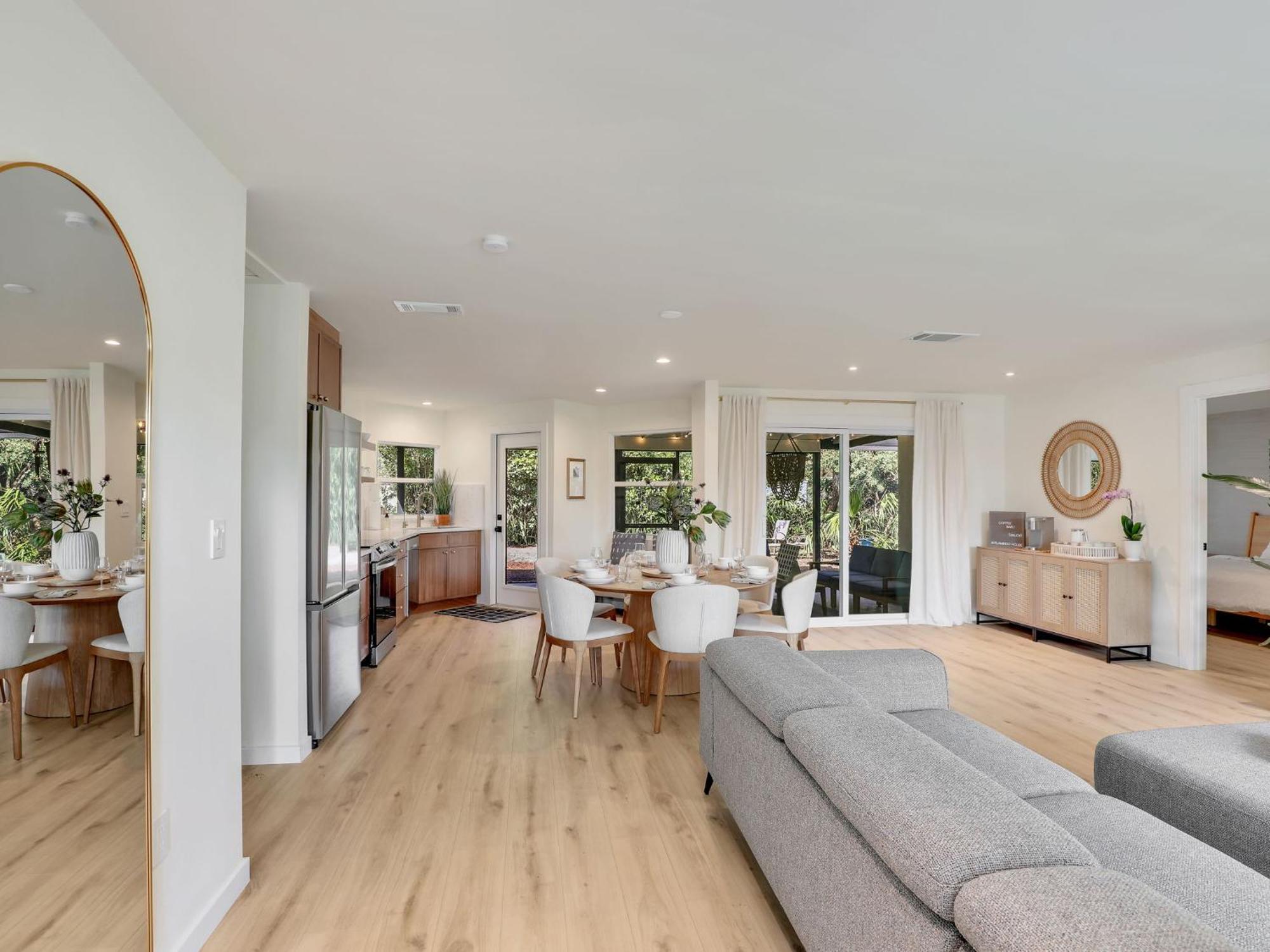 Charming Two-king-bedroom House In Delightful Holiday home *