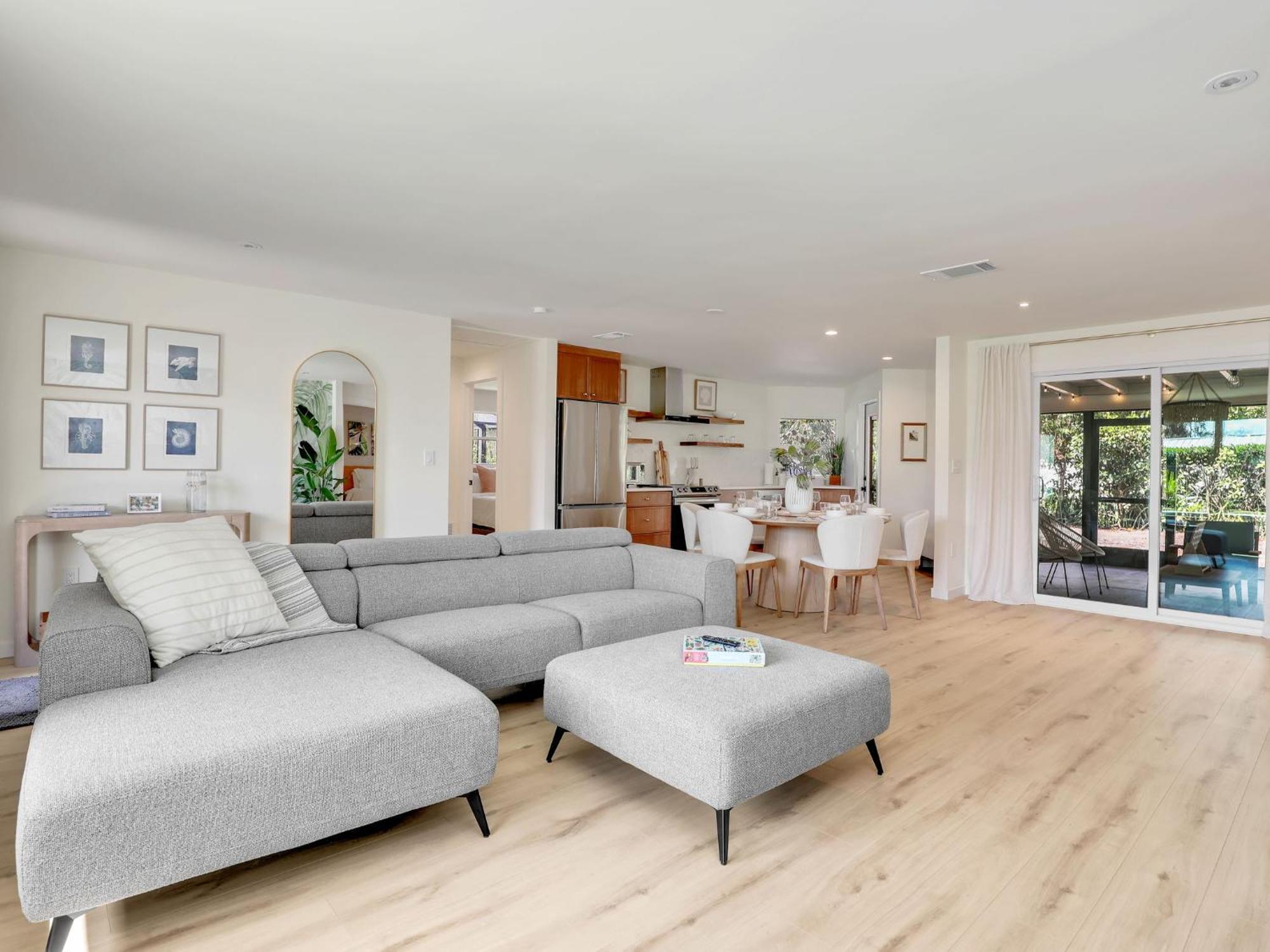 Charming Two-king-bedroom House In Delightful