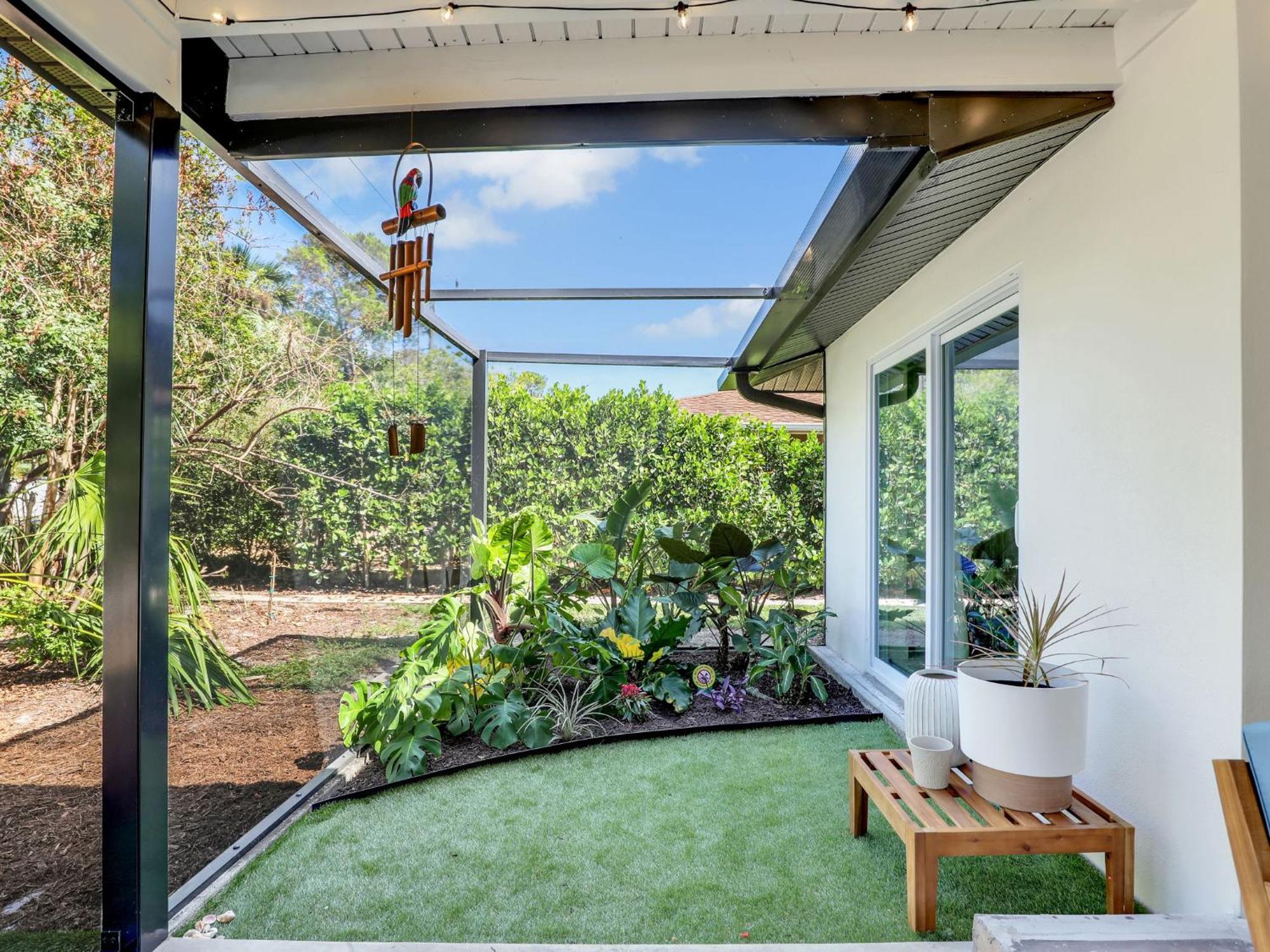 Charming Two-king-bedroom House In Delightful *