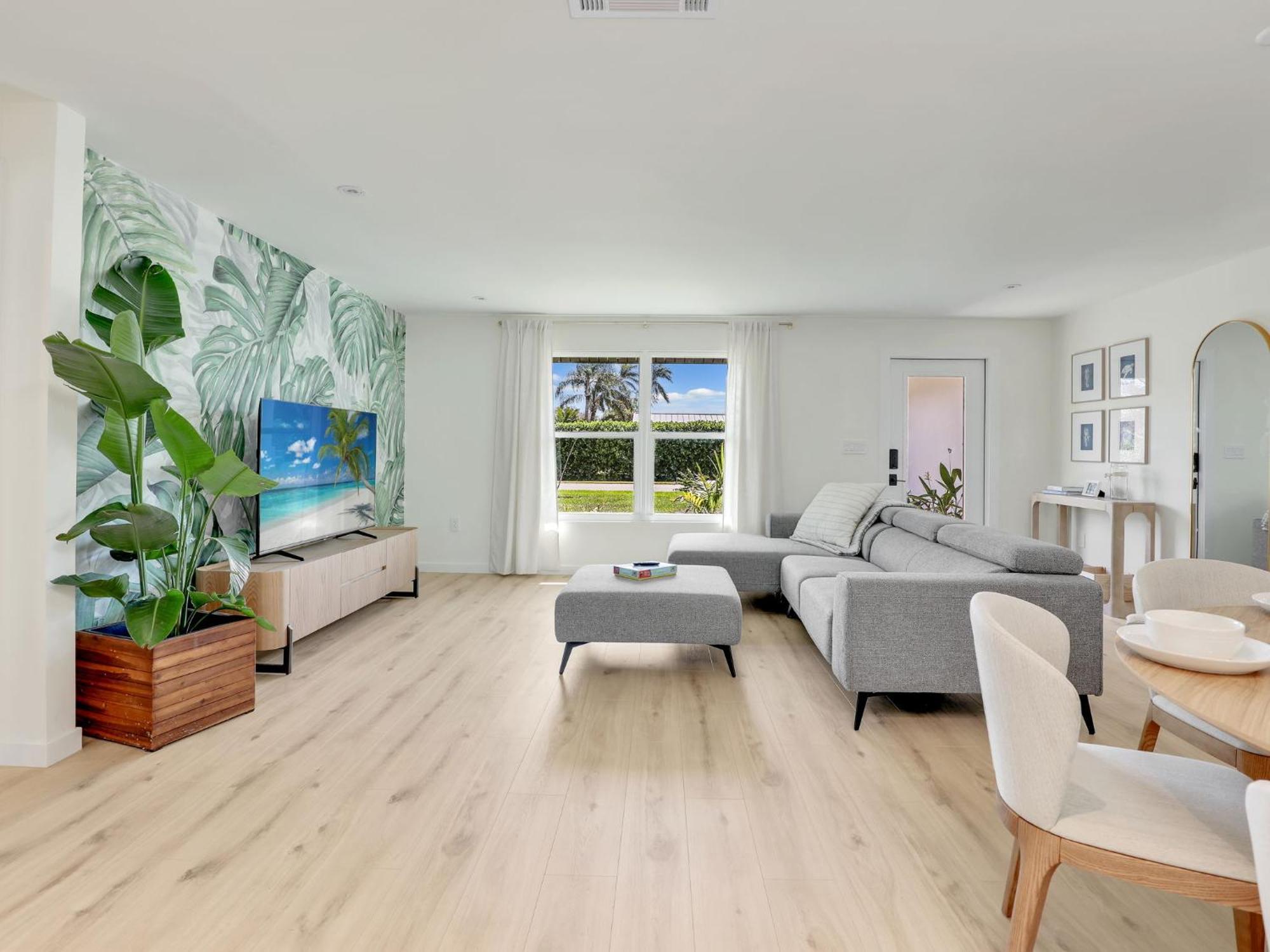 Charming Two-king-bedroom House In Delightful