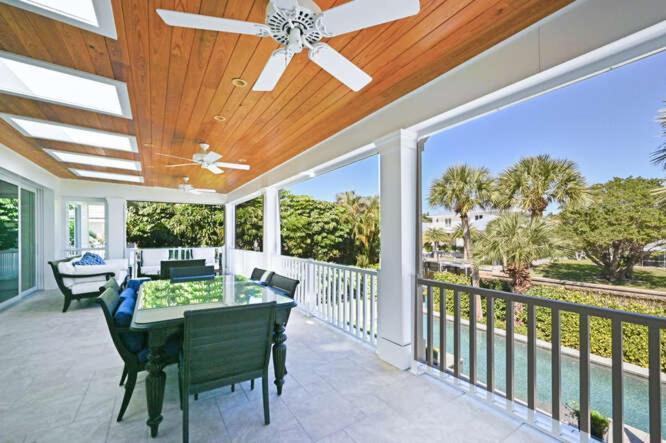 5 Bedroom Luxury Aqualane Shores Heated Pool Boat Slip Holiday home *