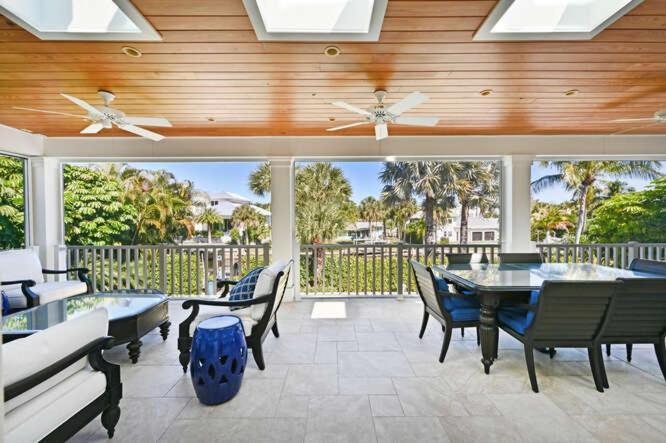 5 Bedroom Luxury Aqualane Shores Heated Pool Boat Slip Holiday home Naples