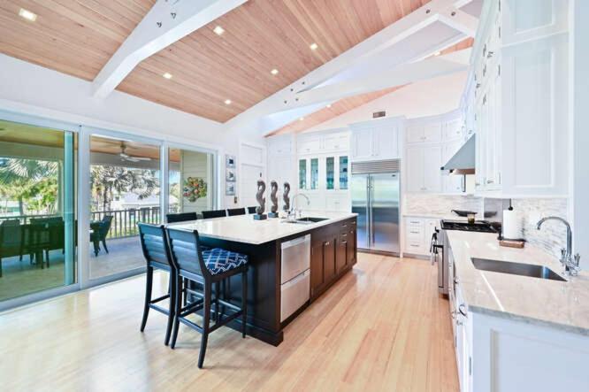 5 Bedroom Luxury Aqualane Shores Heated Pool Boat Slip * Naples
