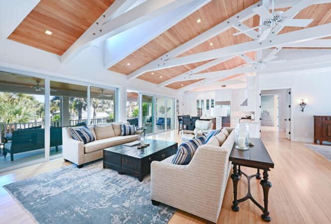 5 Bedroom Luxury Aqualane Shores Heated Pool Boat Slip Holiday home
