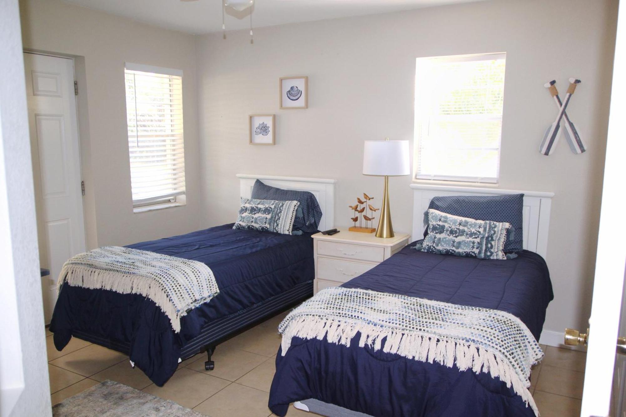 Park Oasis - Cozy Two Bedroom Apartment Naples