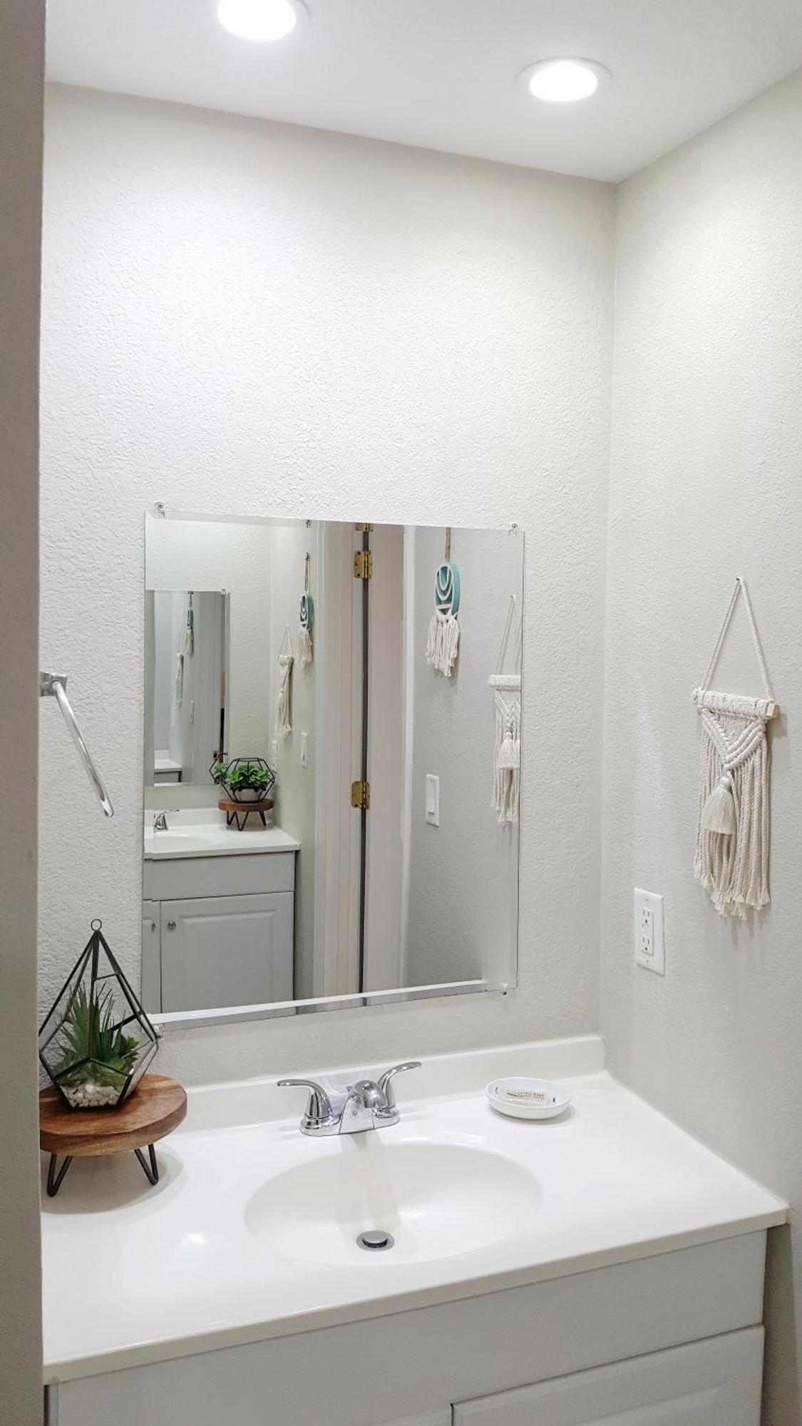 Park Oasis - Cozy Two Bedroom Apartment *