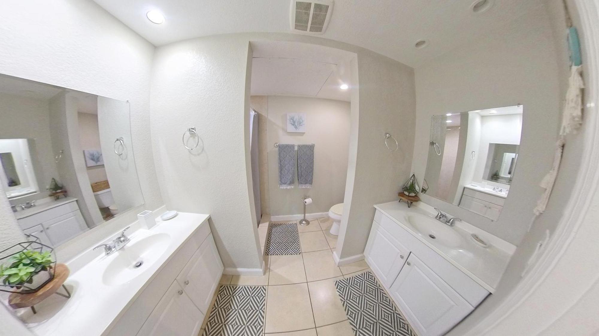 Apartment Park Oasis - Cozy Two Bedroom Naples