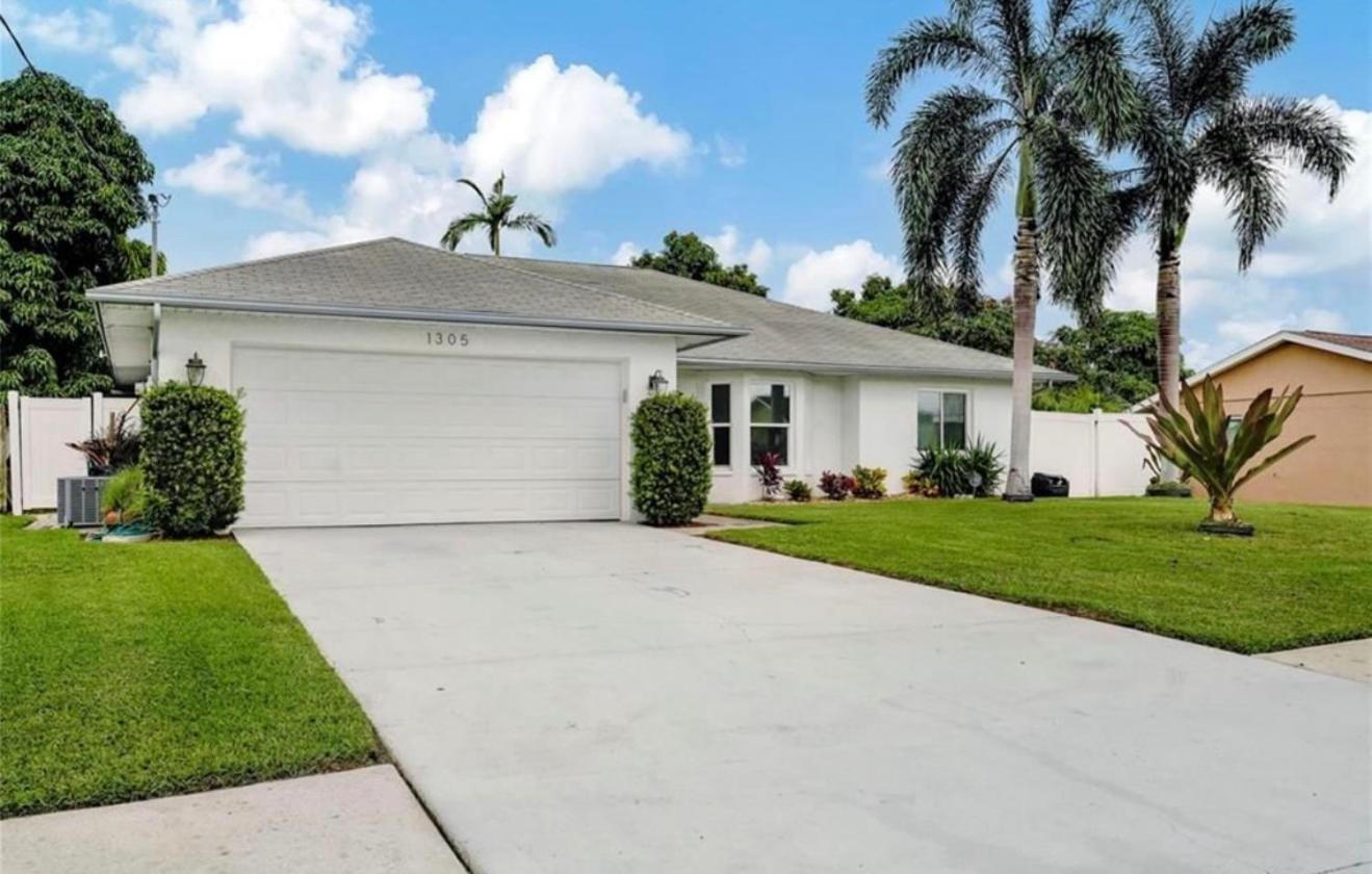 Apartment Pool House! Naples