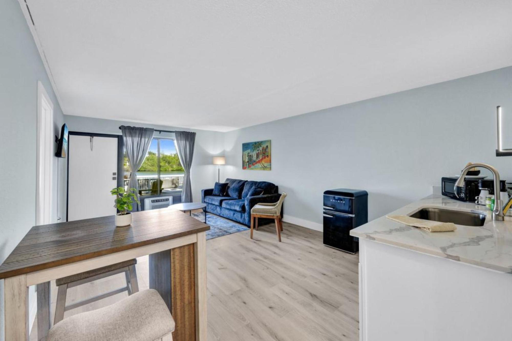 Waterfront - Isles Of Capri - Island Retreat - Marco Island - Naples * Naples