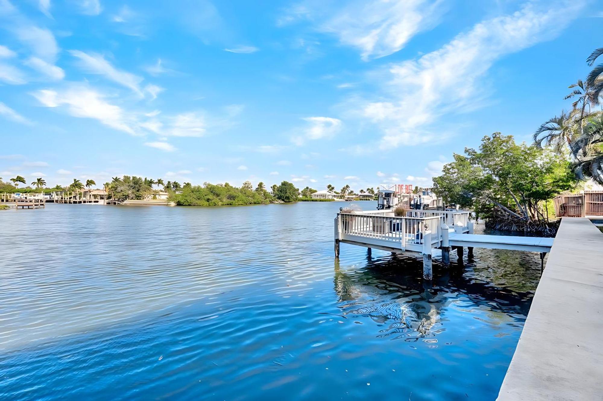 Waterfront - Isles Of Capri - Island Retreat - Marco Island - Naples Naples