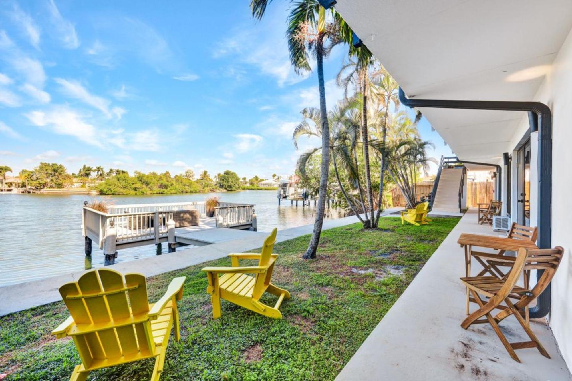 Waterfront - Isles Of Capri - Island Retreat - Marco Island - Naples Apartment