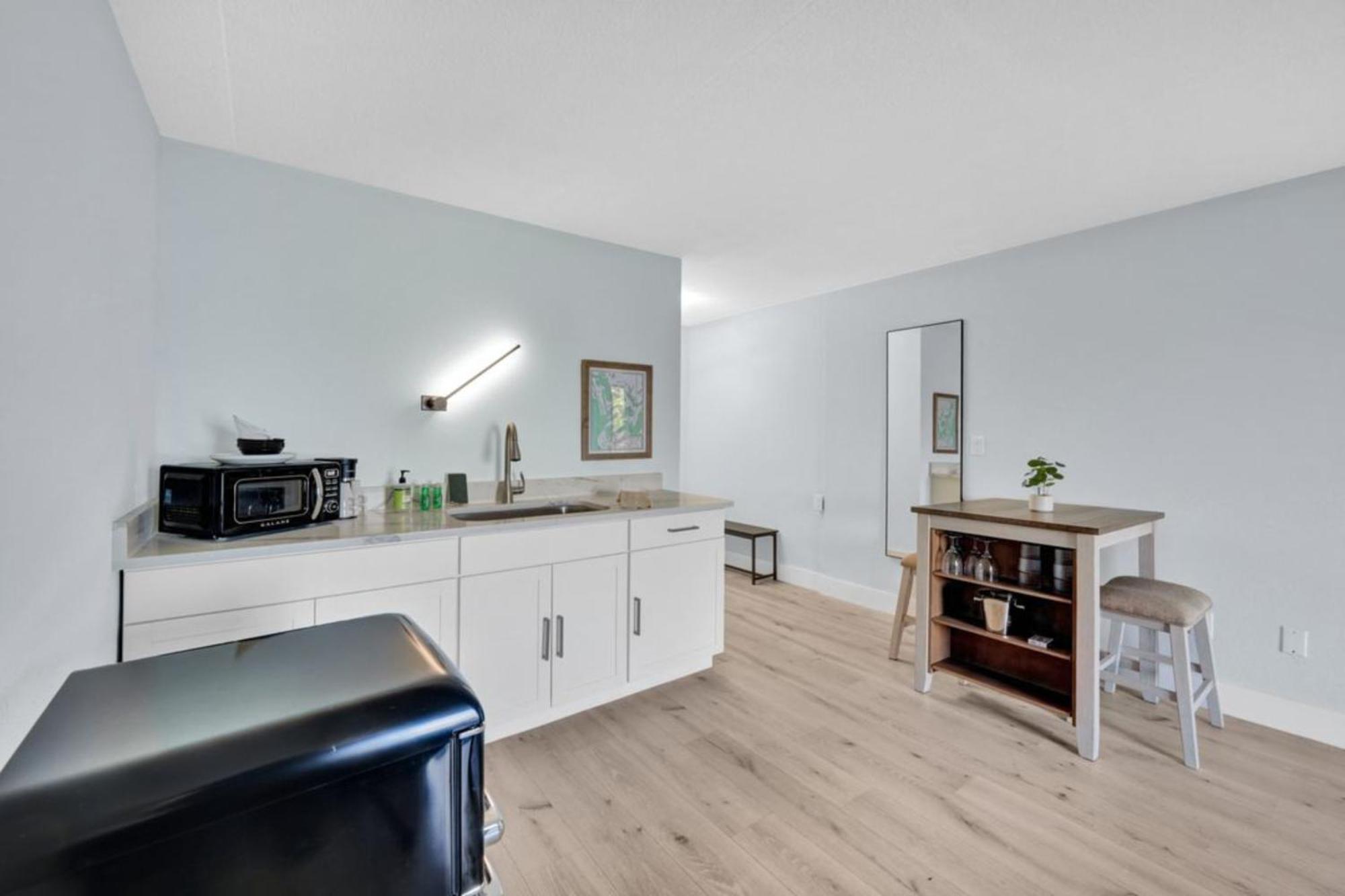 Waterfront - Isles Of Capri - Island Retreat - Marco Island - Naples Apartment Naples