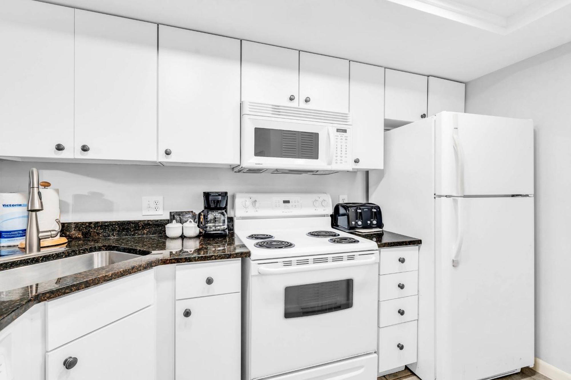 First Floor - Quick Walk To Amenities Holiday home *