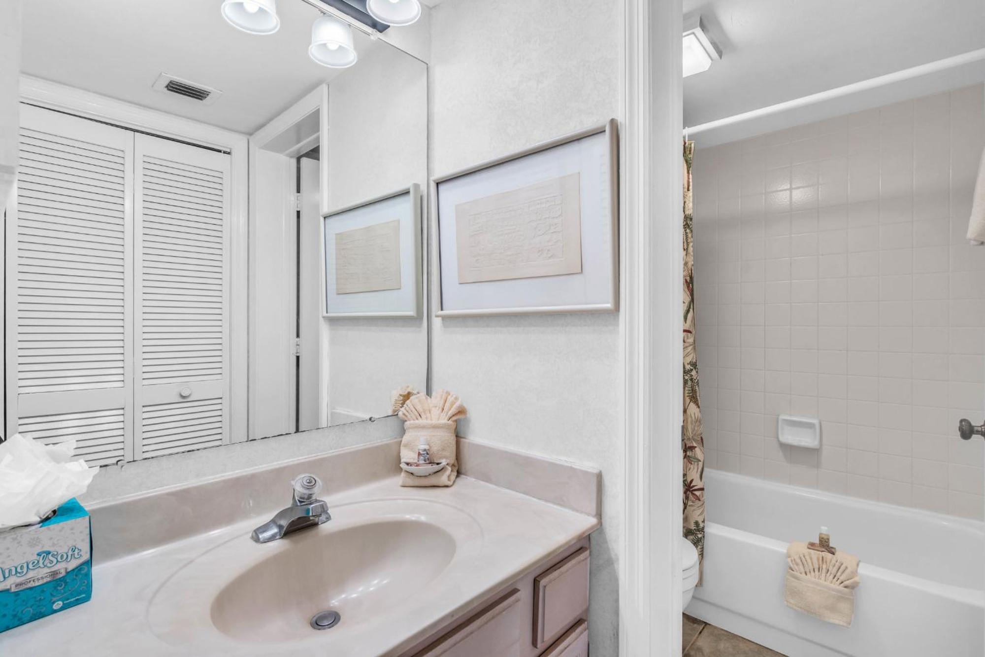 First Floor - Quick Walk To Amenities Holiday home Naples