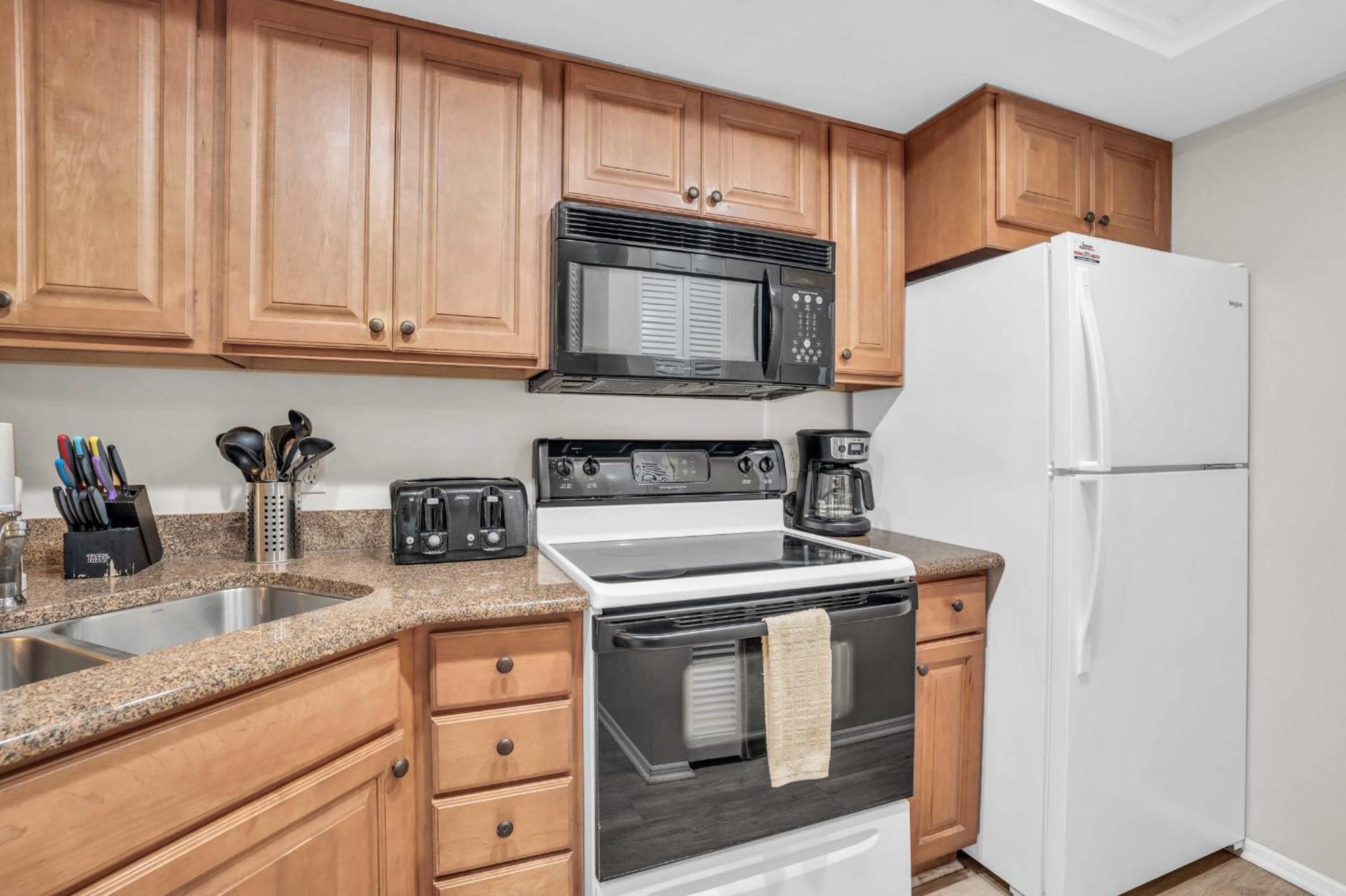 End Unit With Private Views *