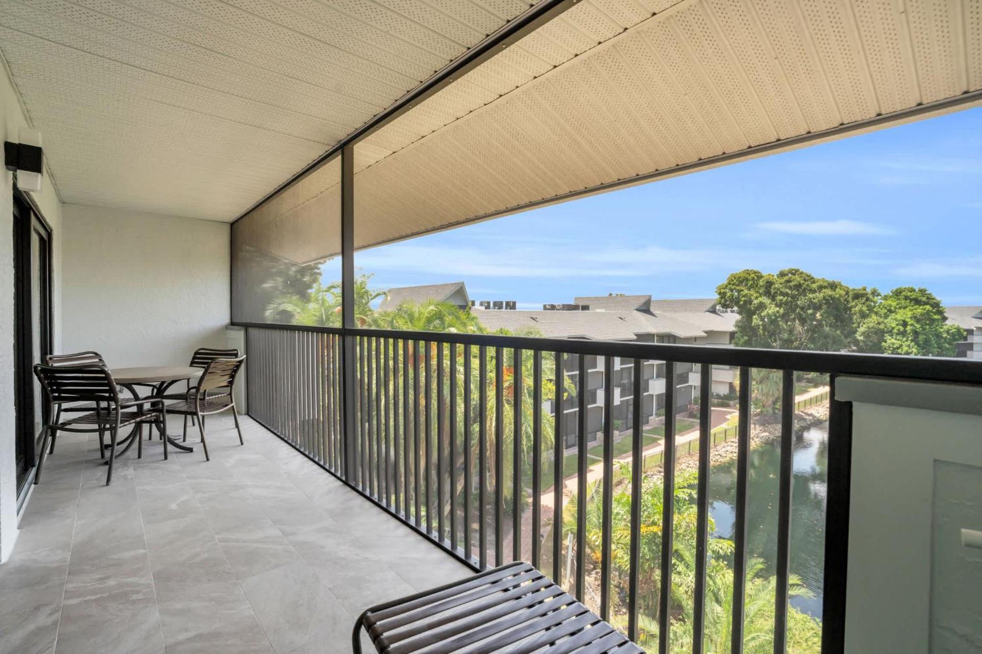 Spectacular Lanai Views *