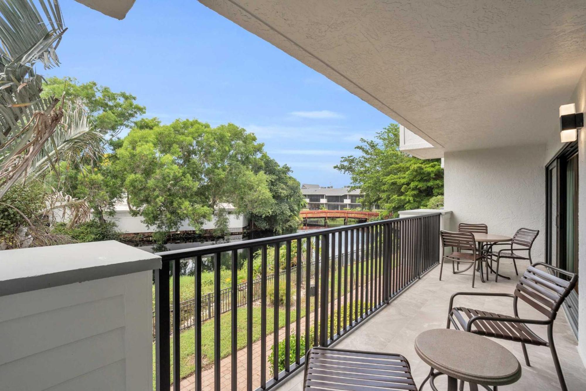 End Unit With Views From Lanai * Naples