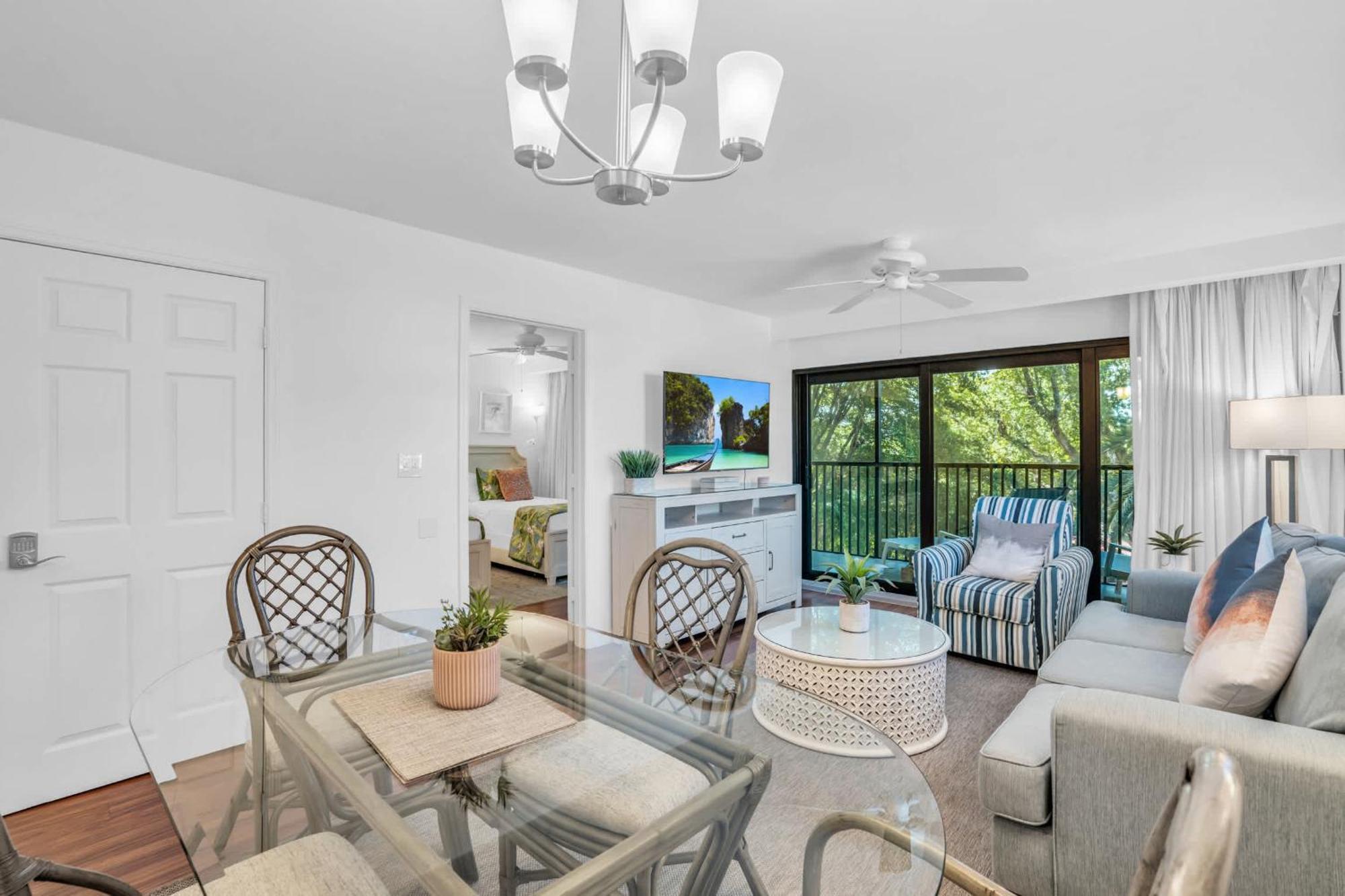Corner Unit Updated And Near Lobby Naples