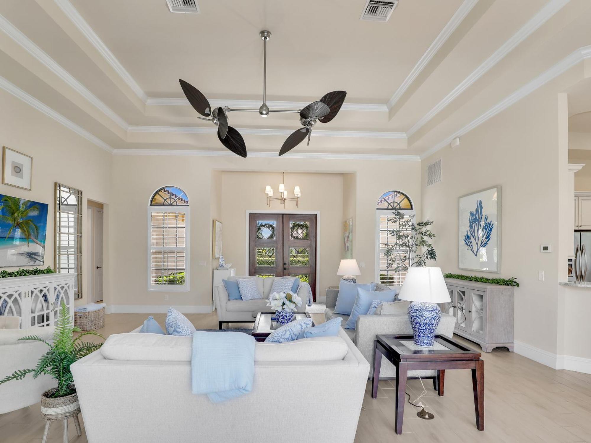 Luxury Vacation! Tivoli & Tide Holiday home