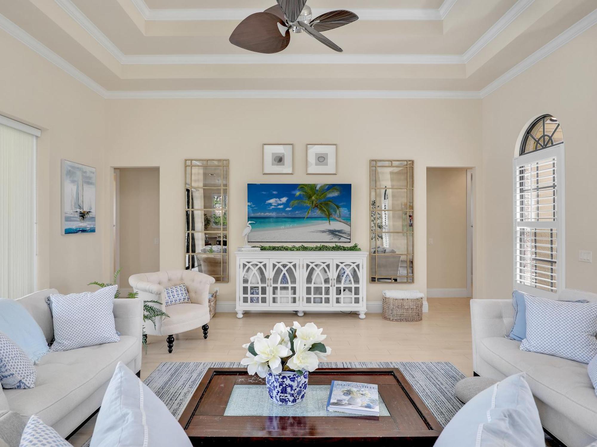 Luxury Vacation! Tivoli & Tide Holiday home *