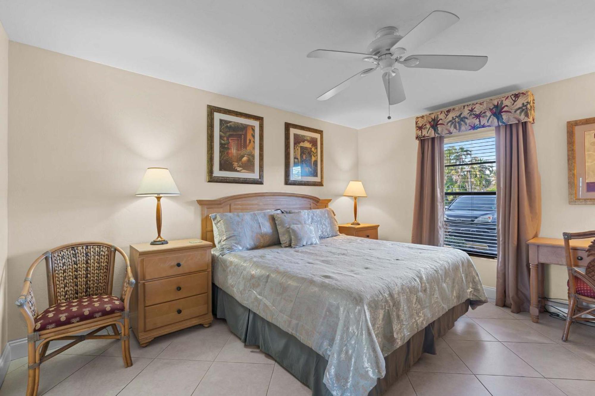 End Unit -first Floor And Close To The Lobby *