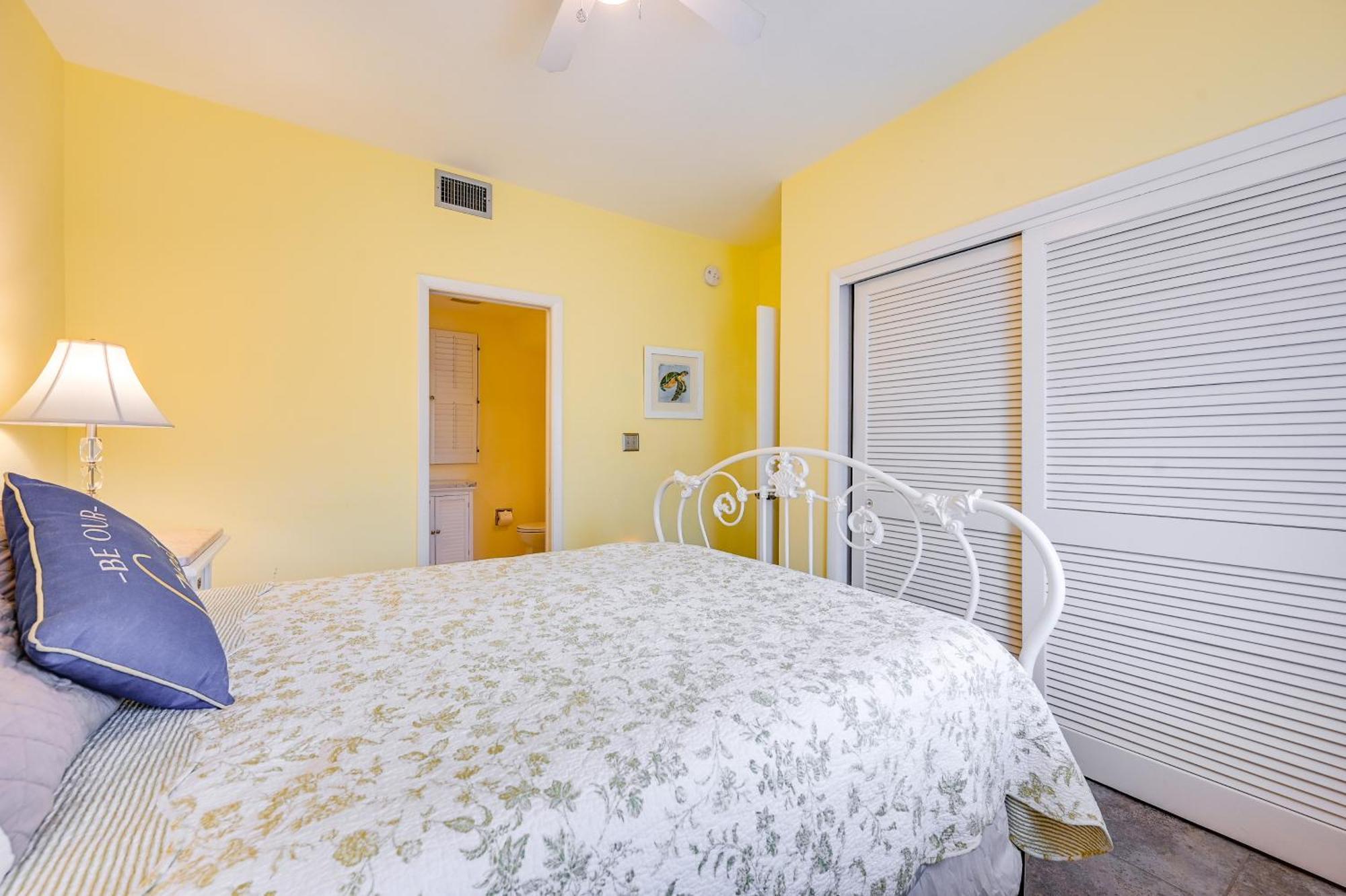 Lovely Vacation With Shared Pools! Apartment *