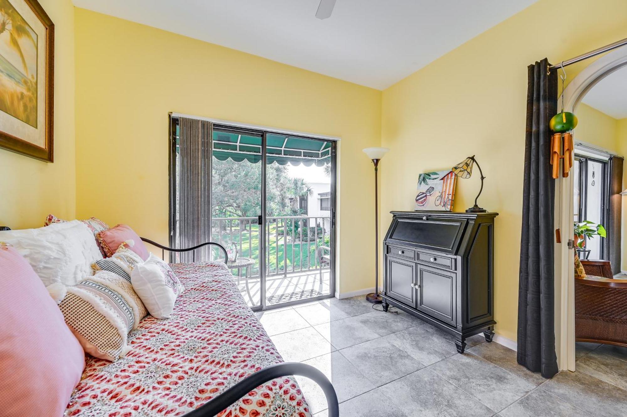 Apartment Lovely Vacation With Shared Pools! Naples