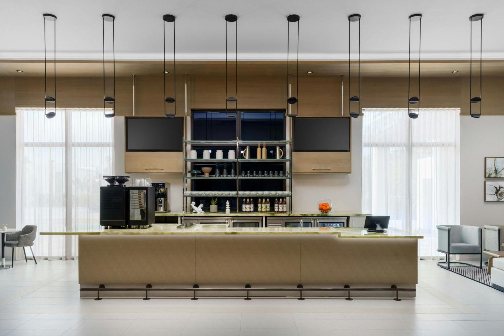 Hotel Ac By Marriott 5th Avenue Naples