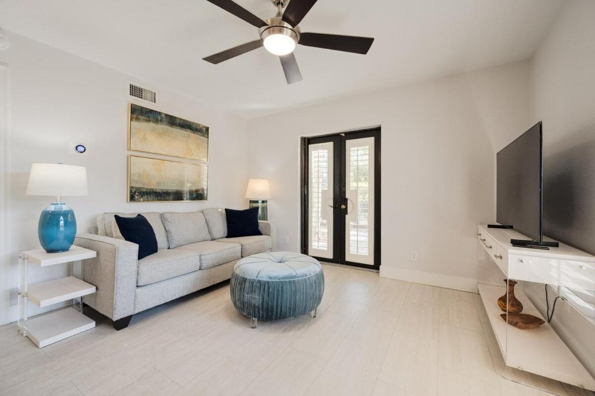 Lemarquis, Old Condo, Near Beach&downtown Naples