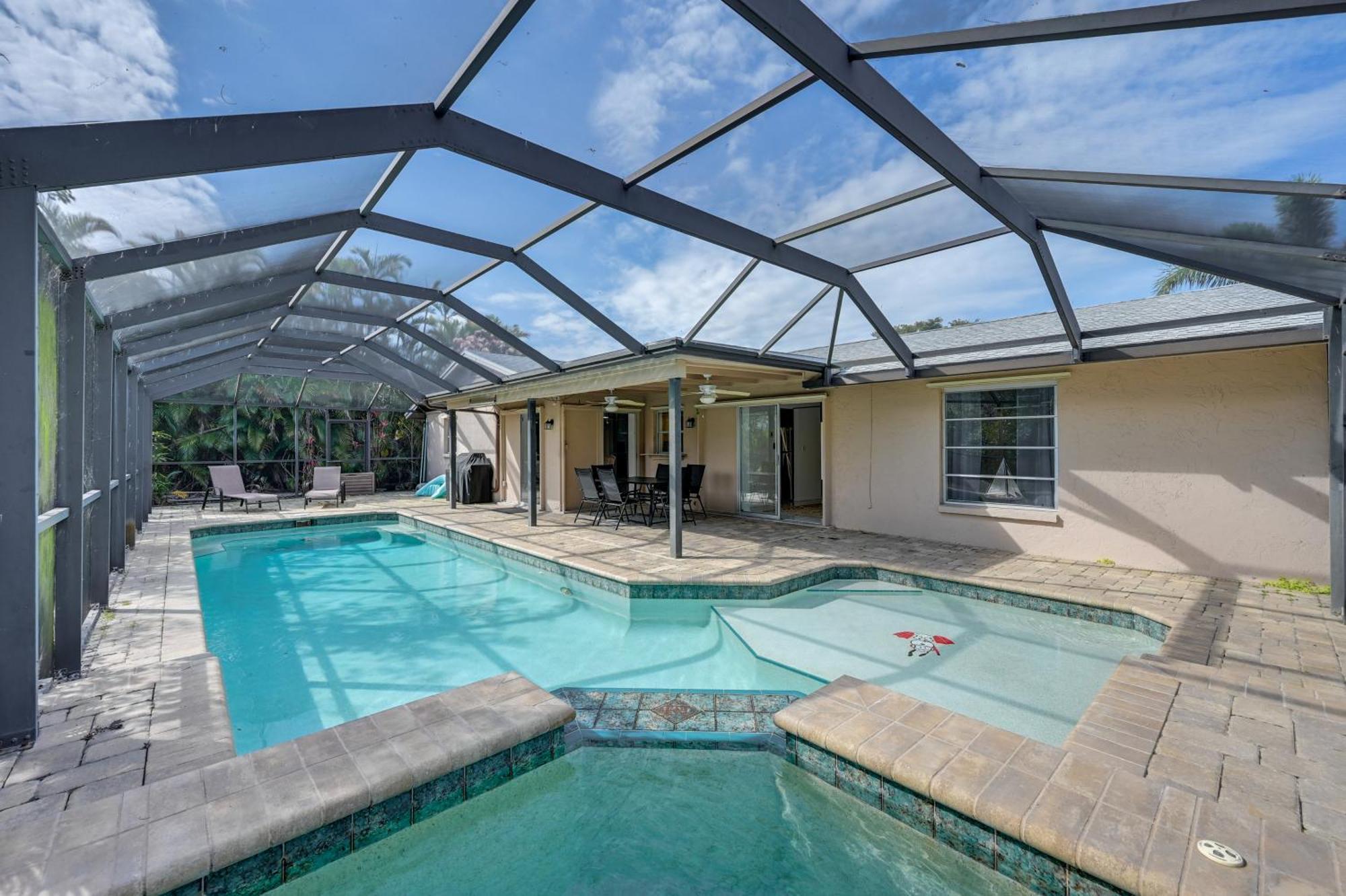 3 Mi To Botanical Garden With Hot Tub! *