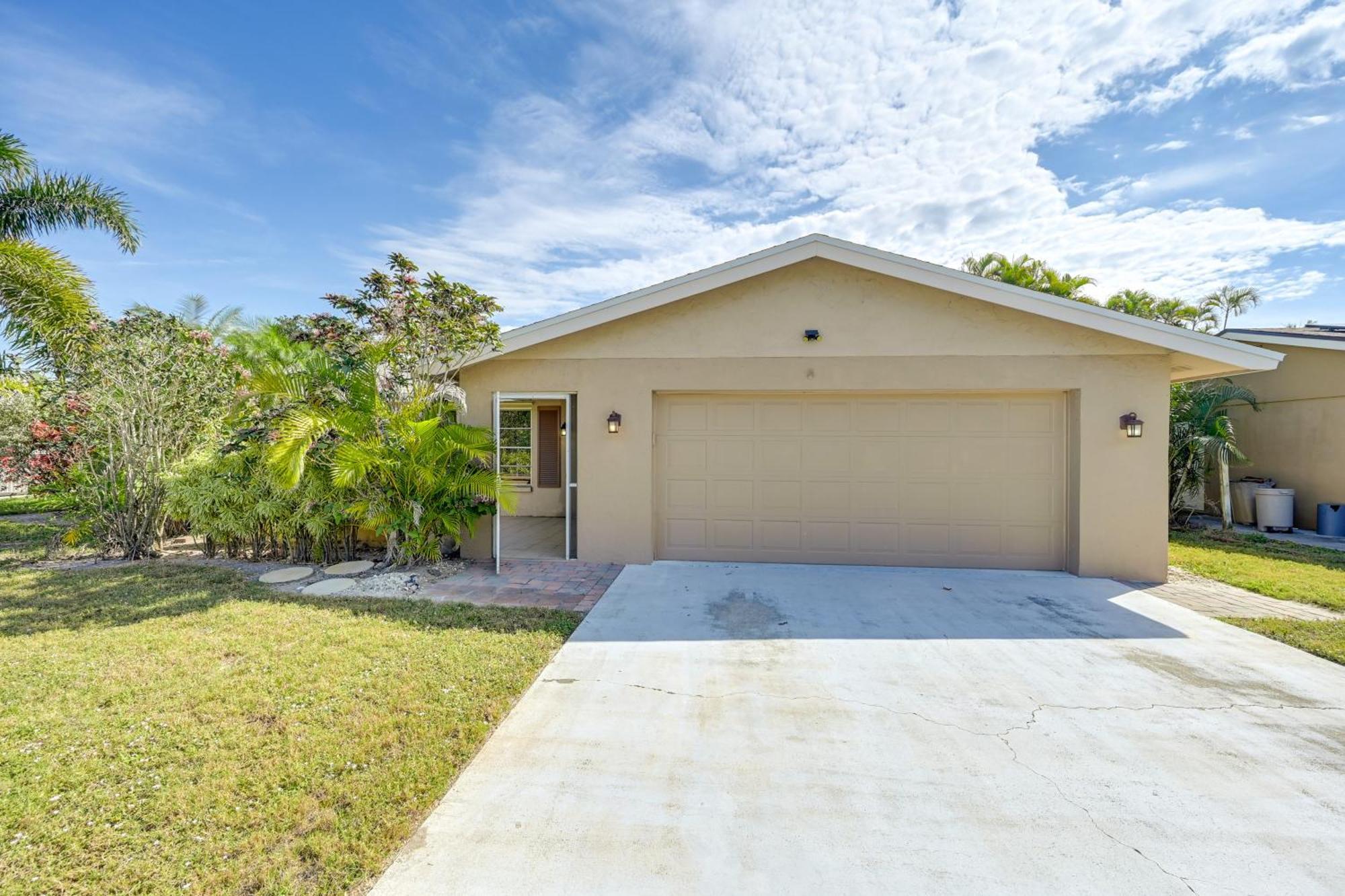 Holiday home 3 Mi To Botanical Garden With Hot Tub! *