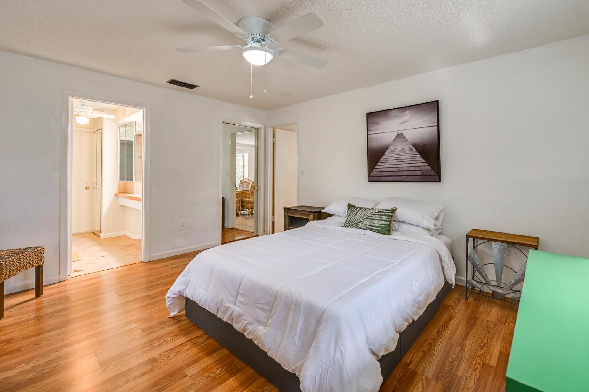 Holiday home 3 Mi To Botanical Garden With Hot Tub! *