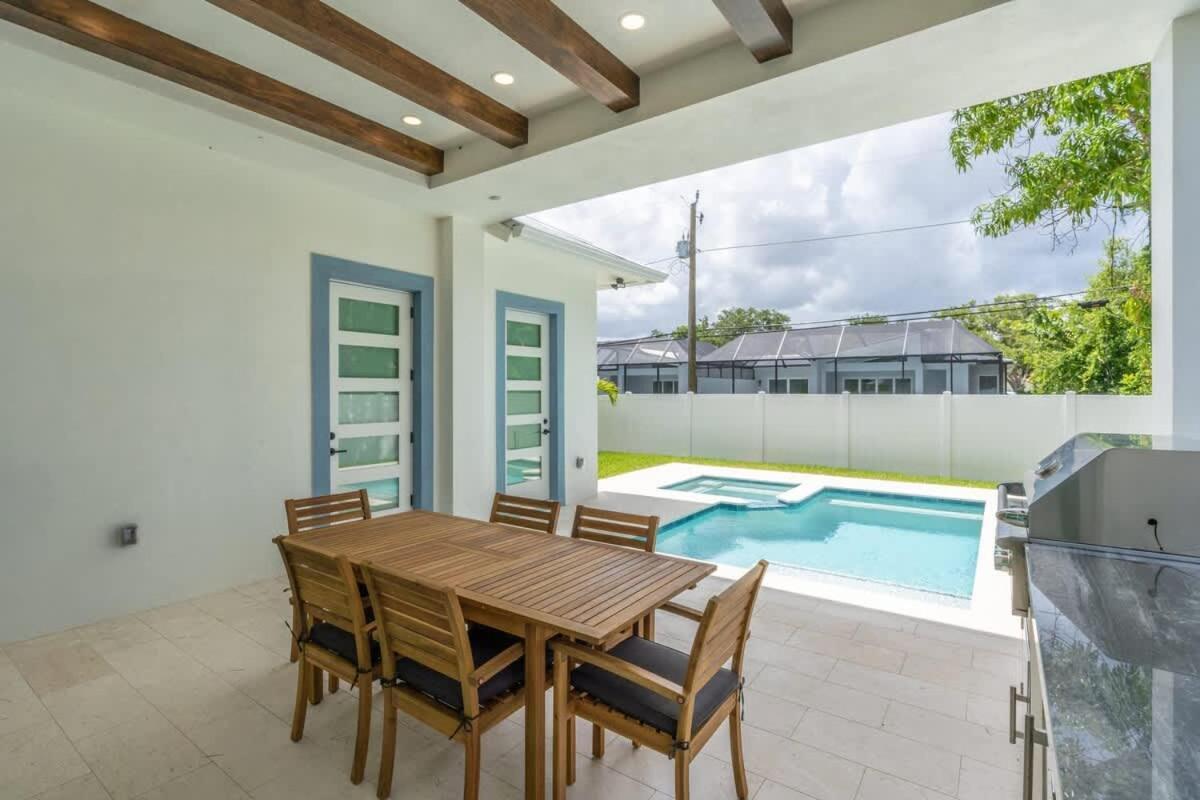 Stunning Vanderbilt House With Heated Pool *