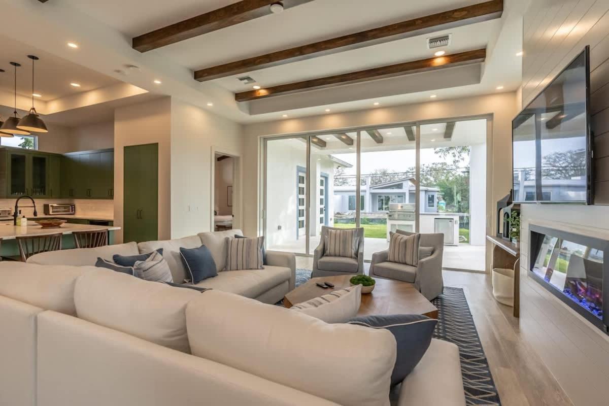 Holiday home Stunning Vanderbilt House With Heated Pool