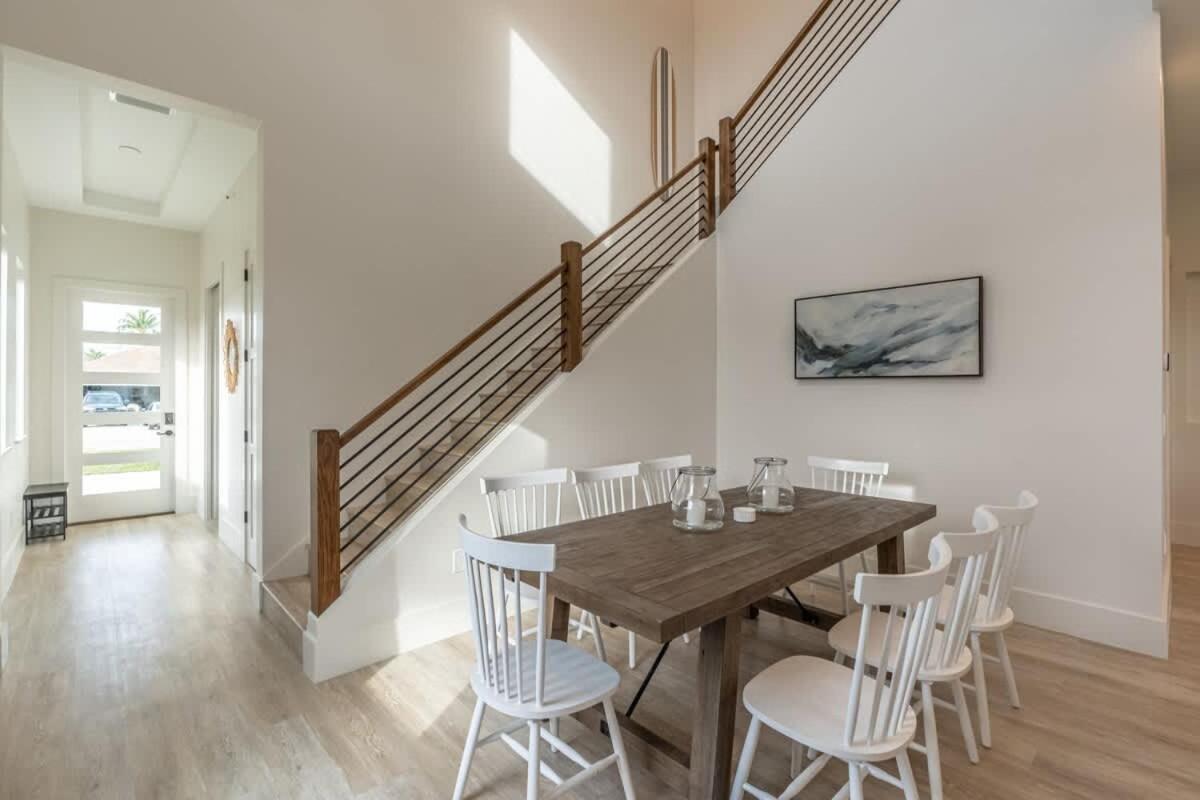 Stunning Vanderbilt House With Heated Pool Holiday home Naples