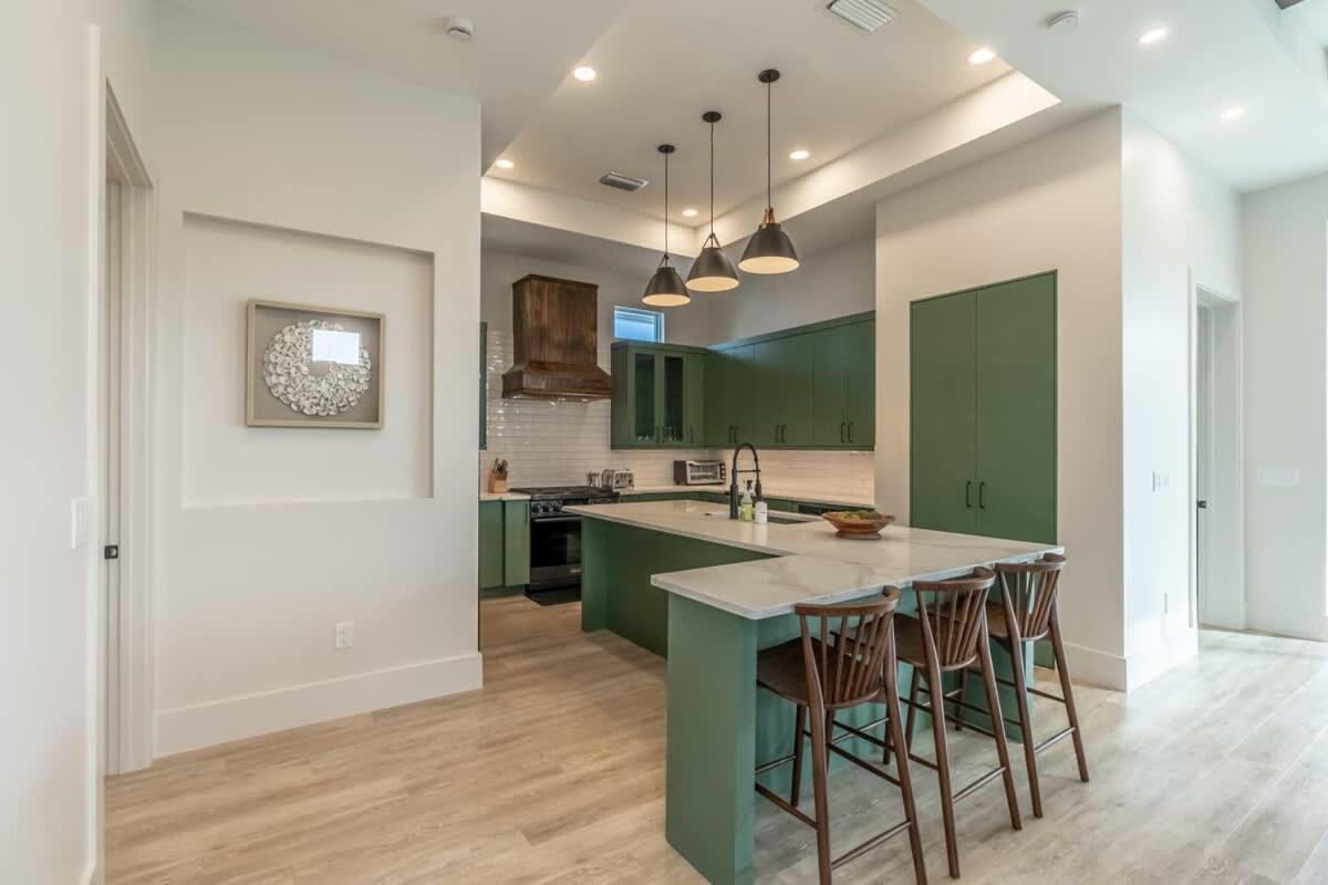 Stunning Vanderbilt House With Heated Pool * Naples