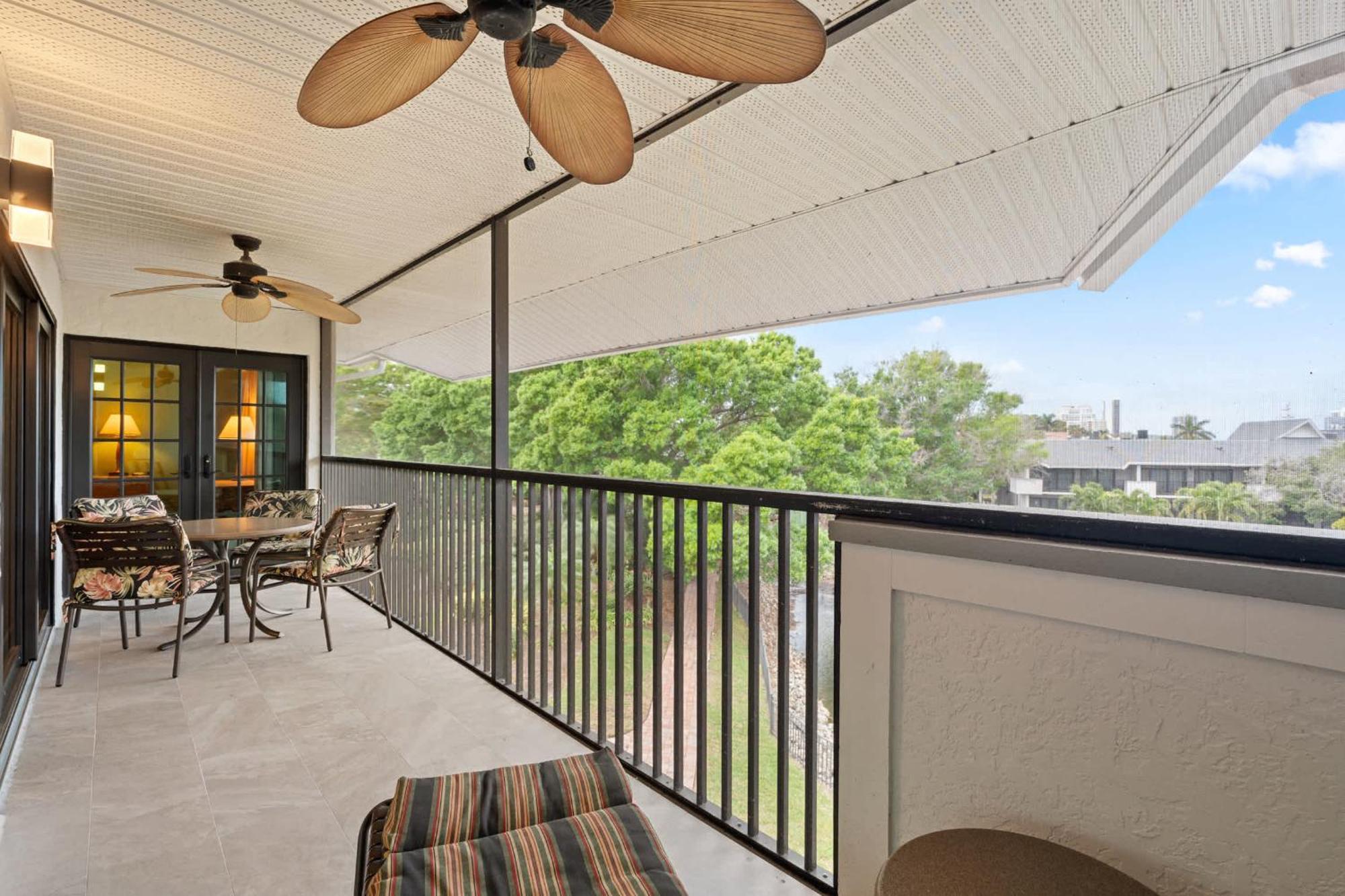 Scenic Views From 3rd Floor Deluxe Holiday home *