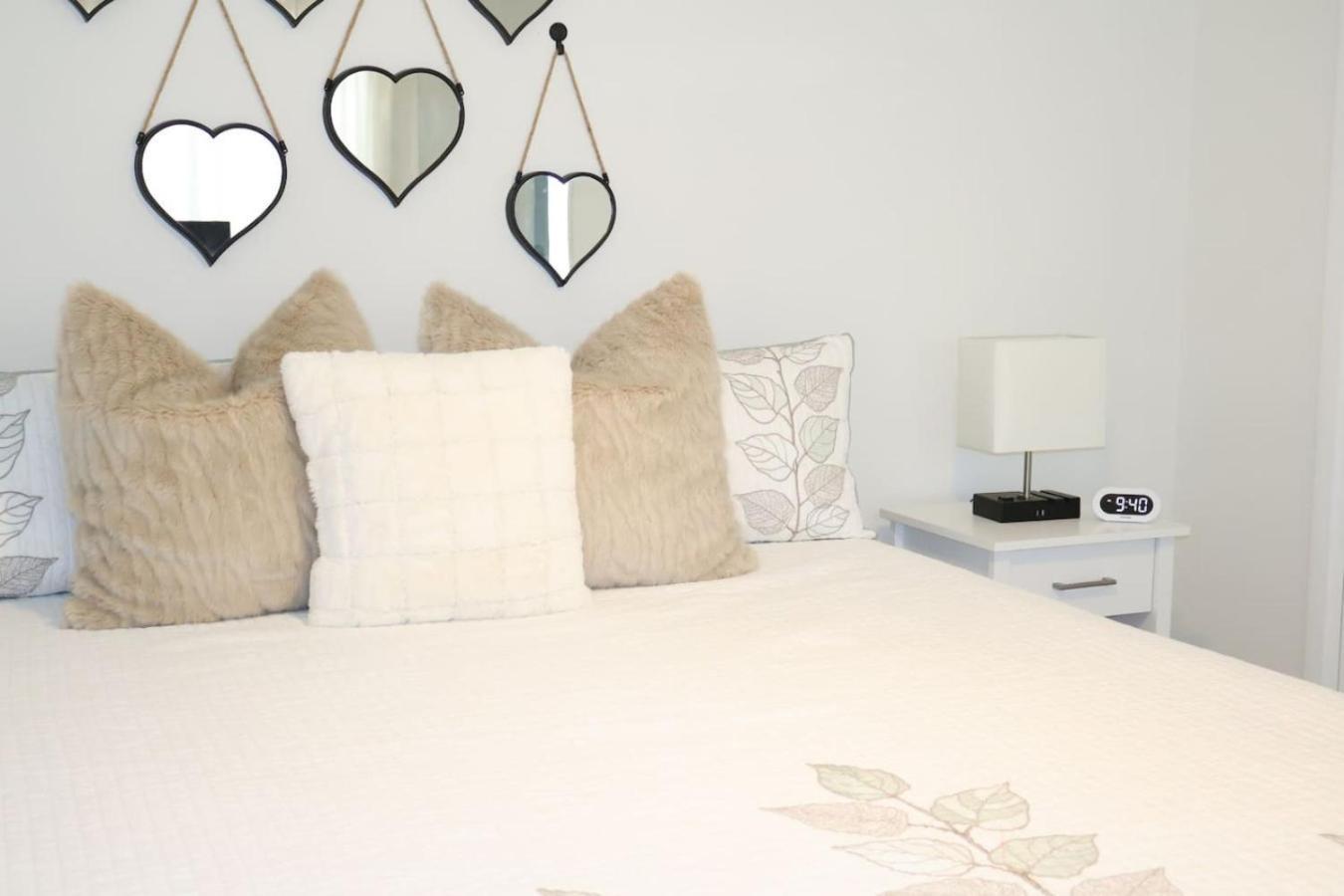 Charming Vacation Near Golf And 5th Ave *