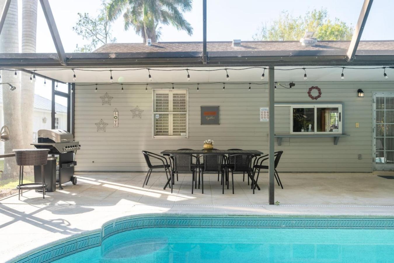 Private Pool Near 5th Ave Old And * Naples