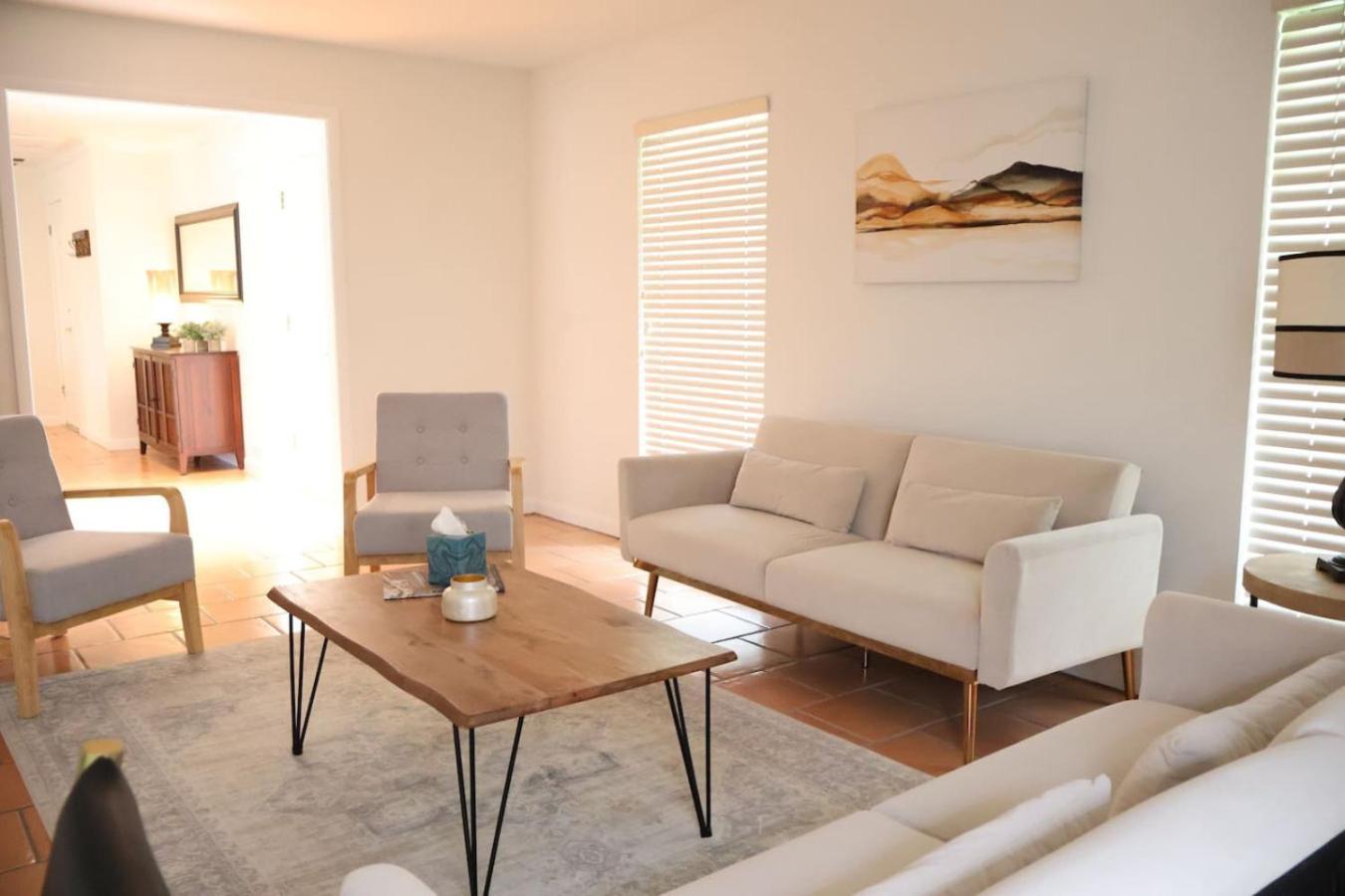 Charming Vacation Near Golf And 5th Ave