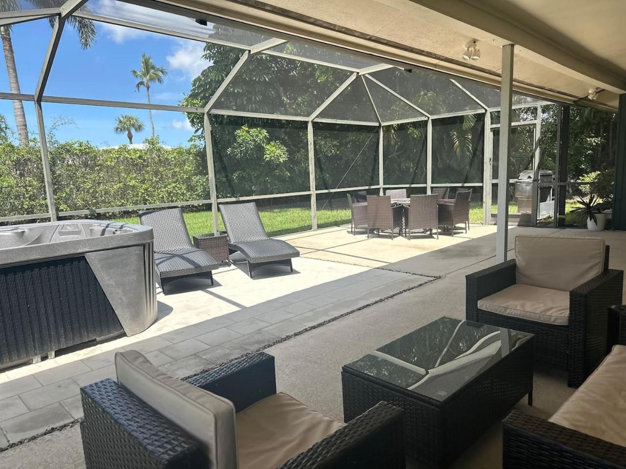 Holiday home Charming Vacation Near Golf And 5th Ave