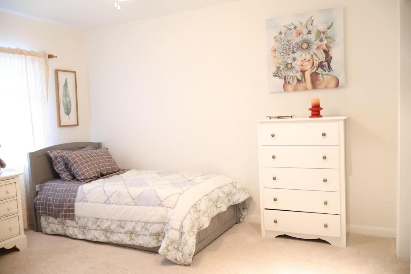 Charming Vacation Near Golf And 5th Ave Holiday home Naples