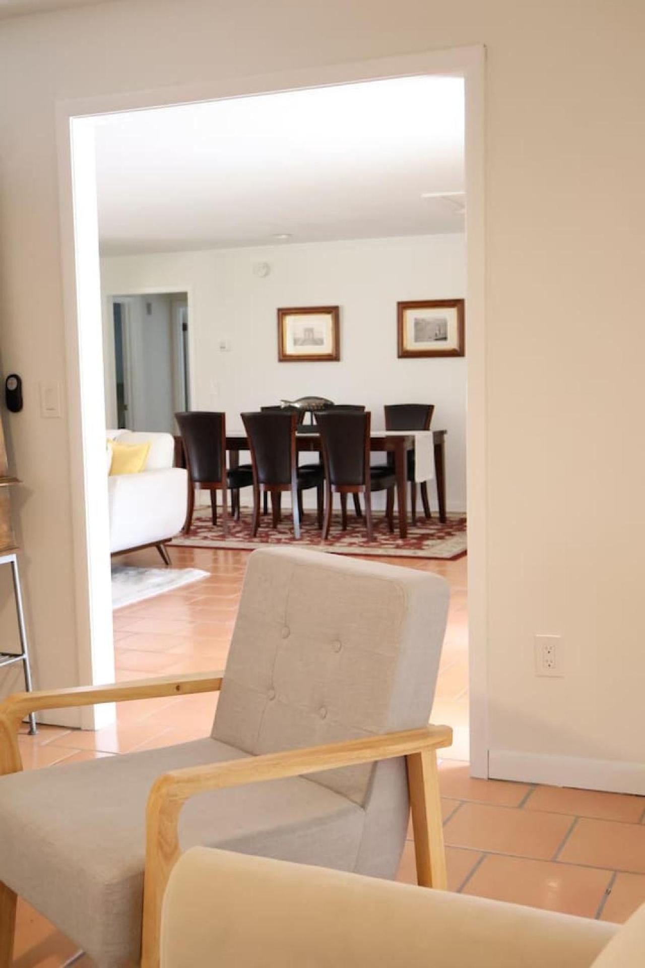 Charming Vacation Near Golf And 5th Ave