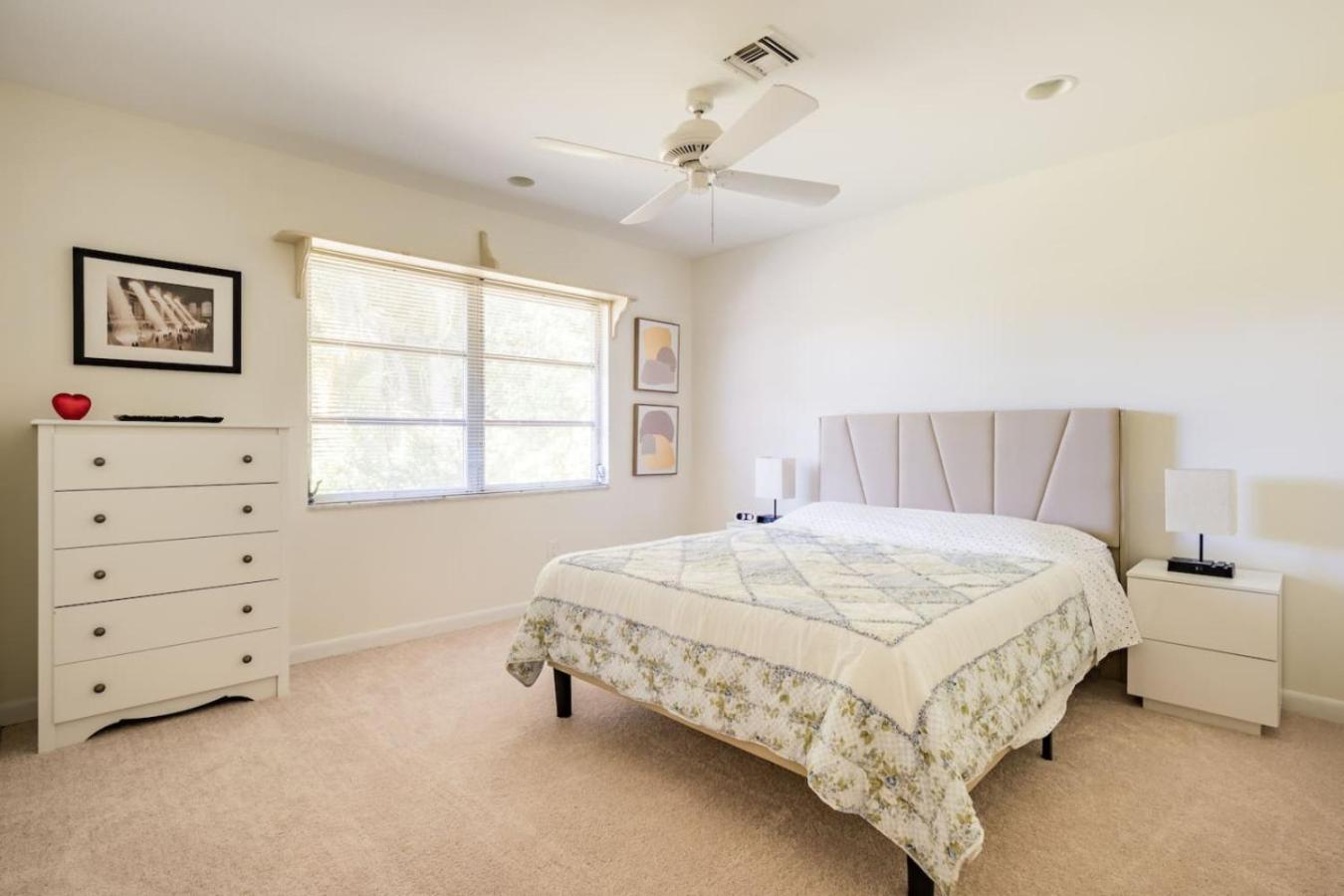 Charming Vacation Near Golf And 5th Ave Holiday home *